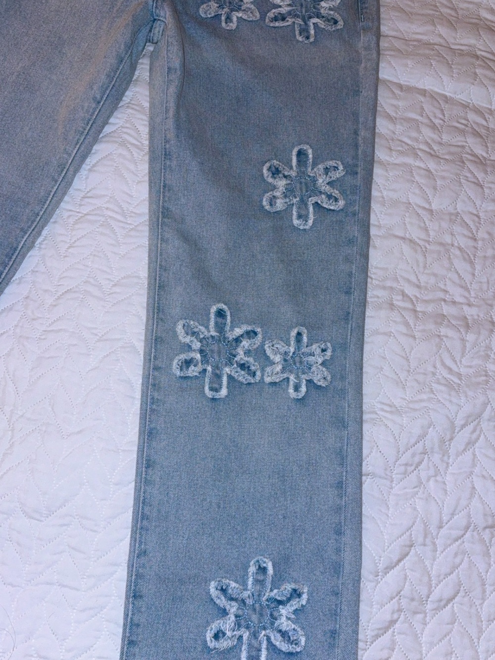 Light Blue Floral-Appliqué Straight-Leg Jeans - Picture 9 of 15
